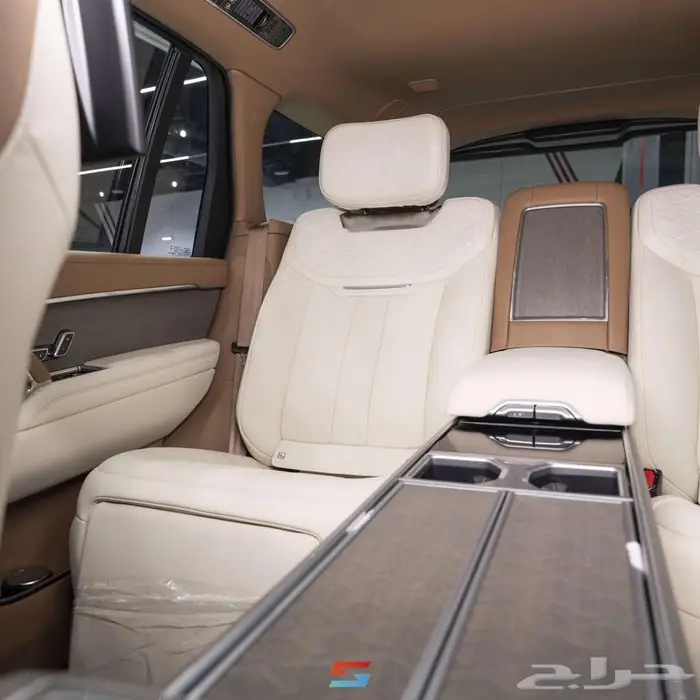 لاند روفر رنج روفر SV لونج موديل 2025 17