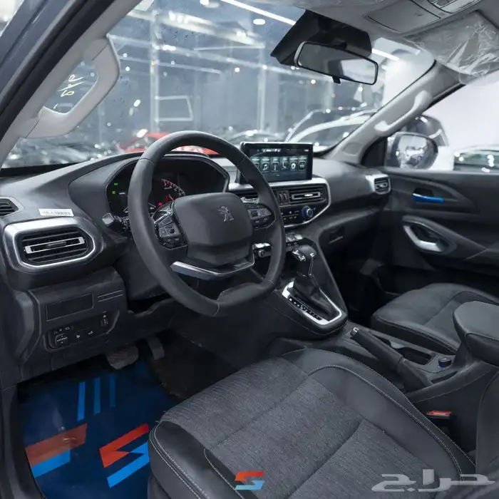 بيجو غمارتين فل كامل دبل بنزين جير أوتوماتيك 2023 8