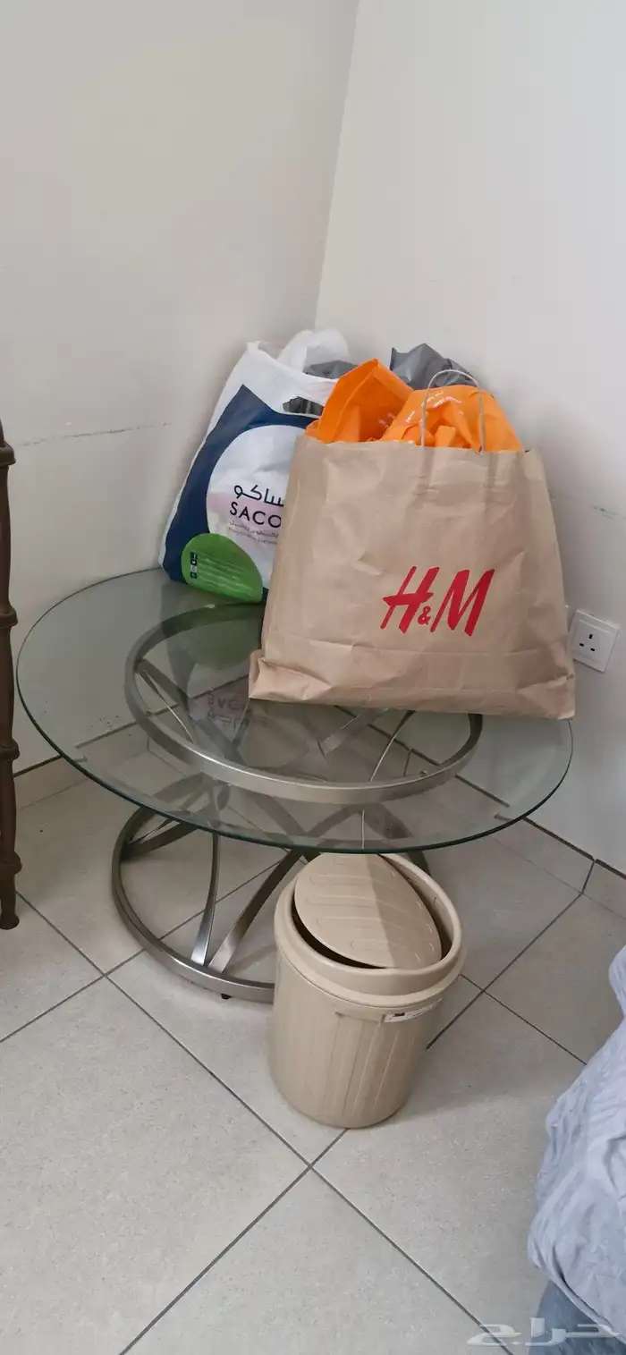 طاولات و كراسي 2