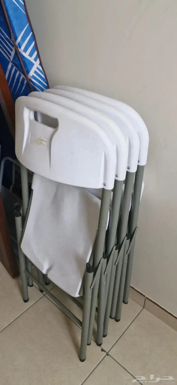 طاولات و كراسي 1