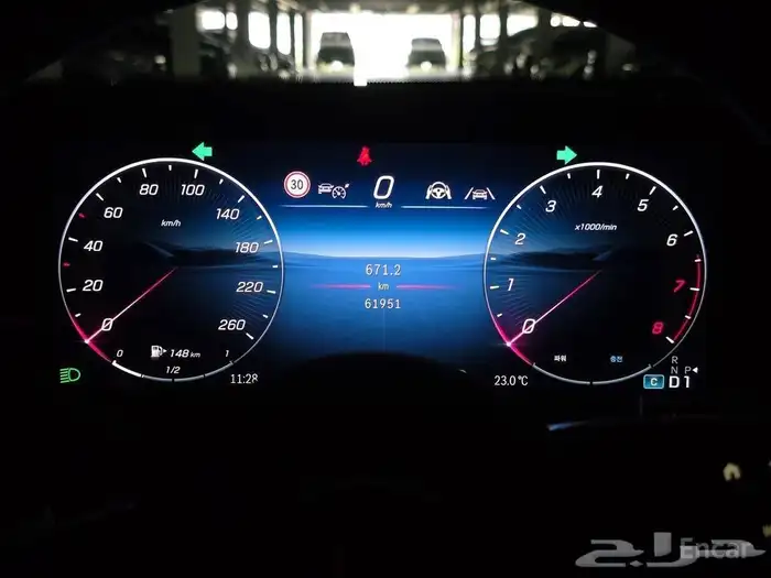 E300 - مرسيدس 8