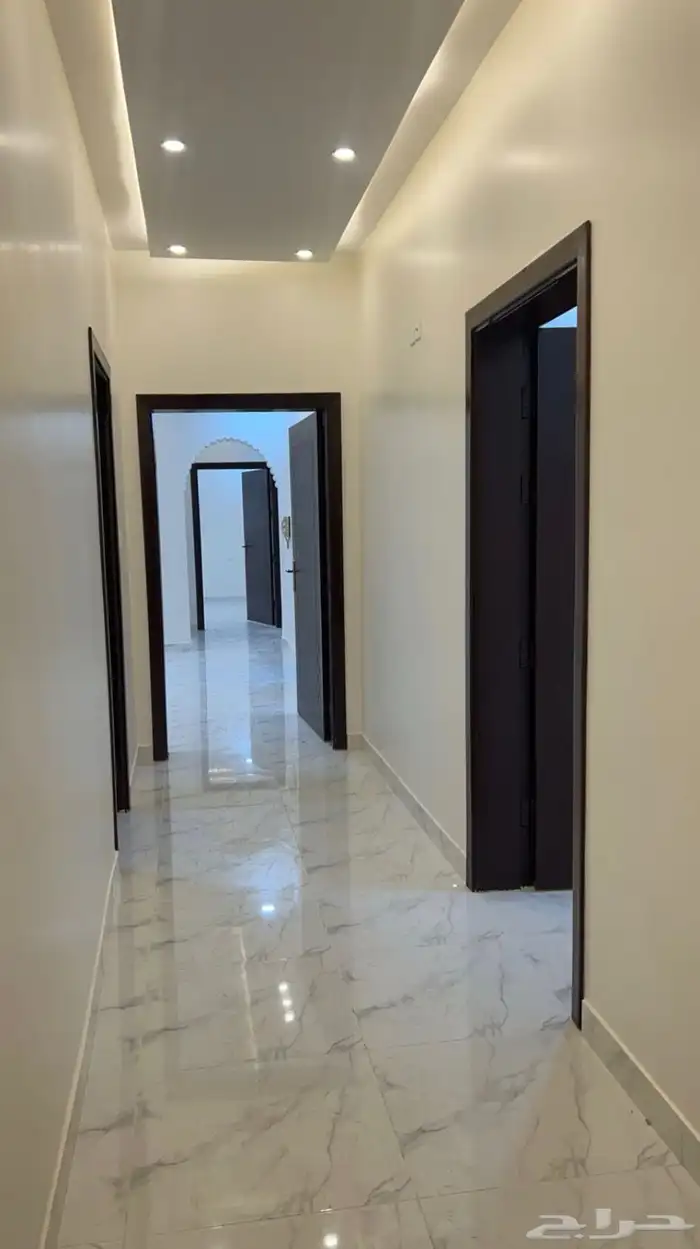 شقة للإيجار بحي الفضيله 0