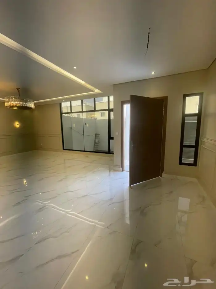 فيلا للايجار مطبخ و 4 مكيفات راكبة حي الزمرد ابحر الشماليه 3