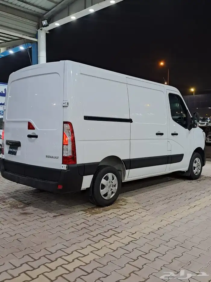 رينو ماستر 2023 8