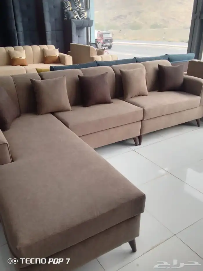 الكنبت تفاصيل ستائر تنجيد جميع انواع وأشكال مختلفه بسعر مصنع 1