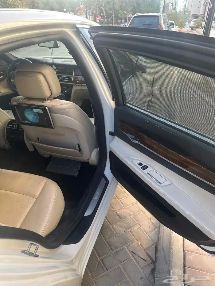 BMW 730Li للبيع 12