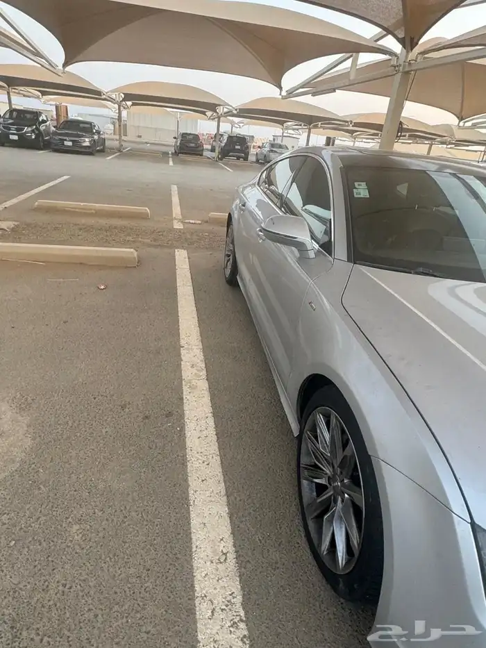 اودي A72015 على الفحص ممشى 300 وكسور 1
