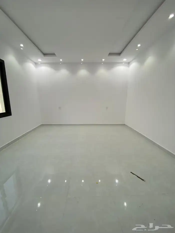 فيلا ركنية راقية ولي العهد 1