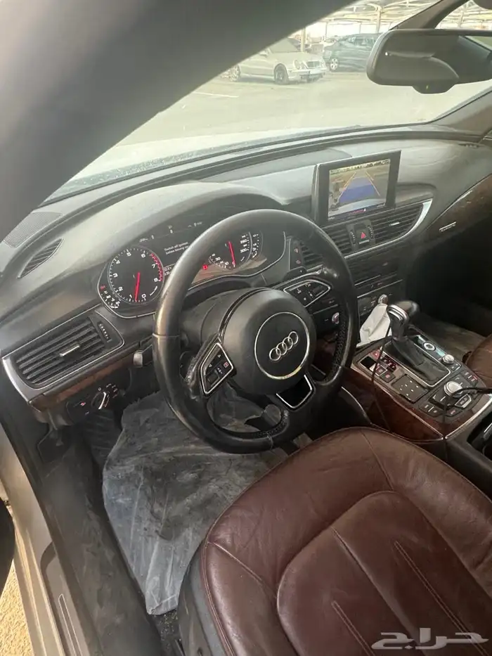 اودي A72015 على الفحص ممشى 300 وكسور 2