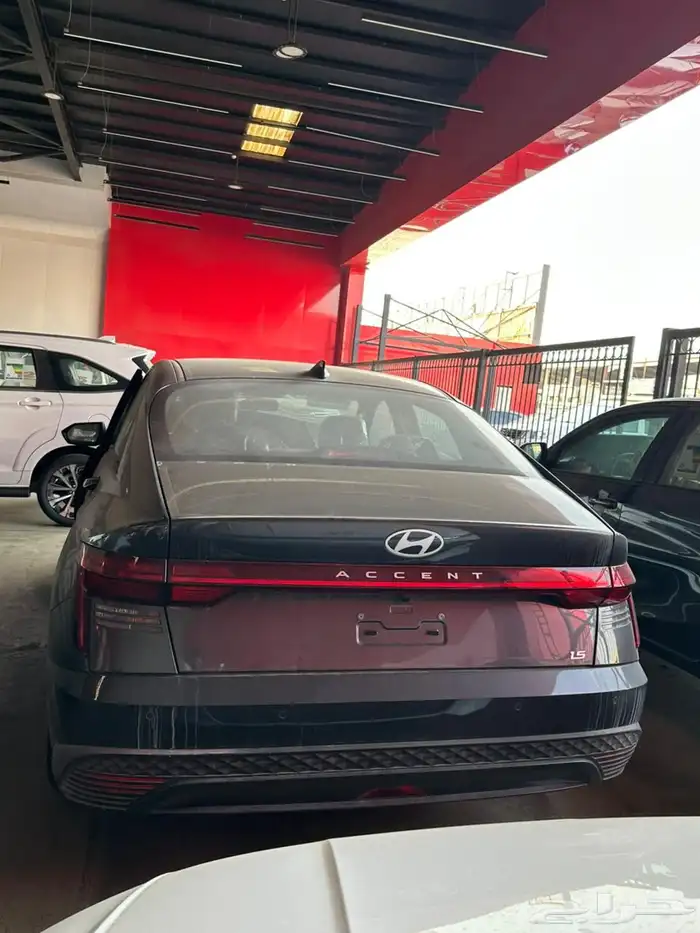 اكسنت فليت 2026 3