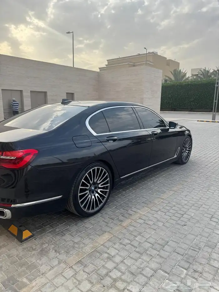 بي ام 730 2016 10