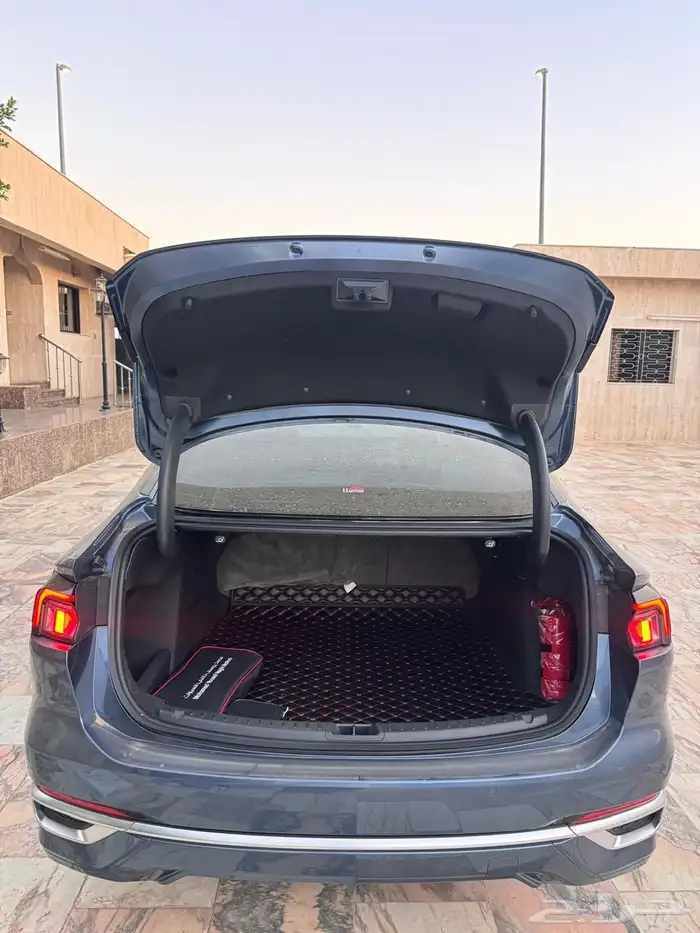 فورد تورس 2023 فل كامل اعلى فئة للبيع 26