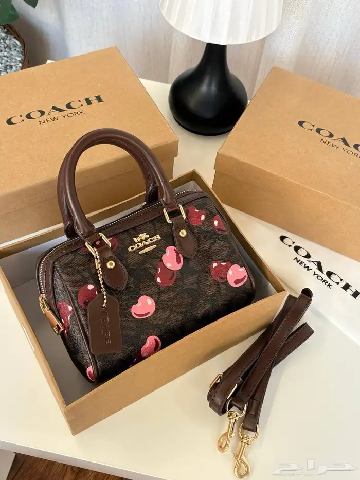 شنط كوتش شنط نسائيه شامل التوصيل ودفع عند الاستلام 61