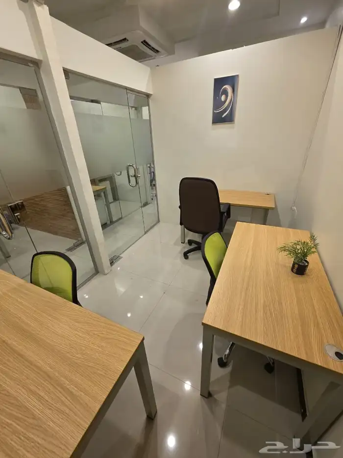 مكاتبك الخاصة والمشتركة وقاعات الاجتماعات  كلها جاهزة لك 0