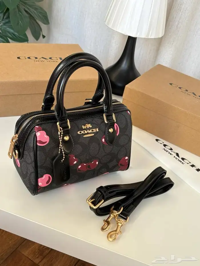 شنط كوتش شنط نسائيه شامل التوصيل ودفع عند الاستلام 55