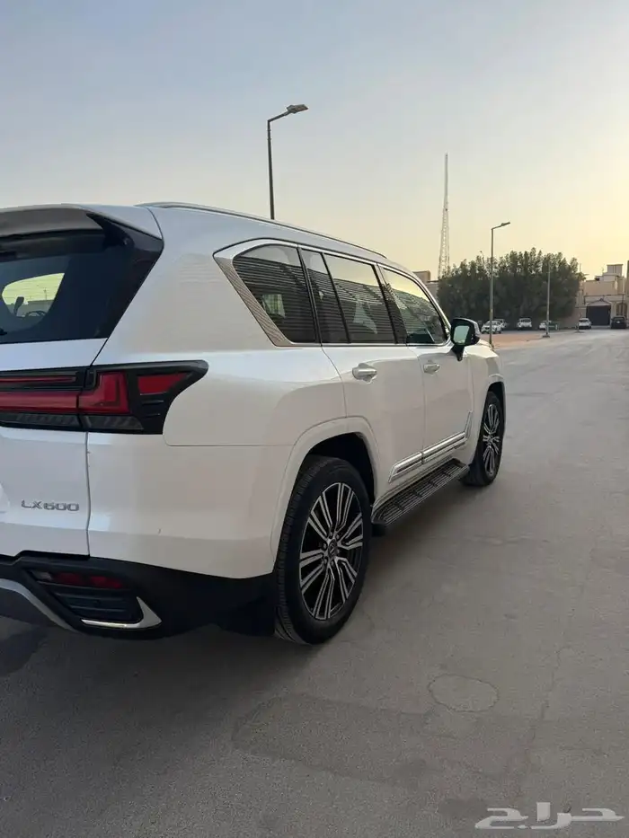 جيب لكزس 2024 BB 3