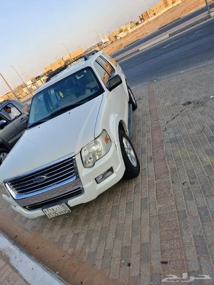 اكسبلور 8