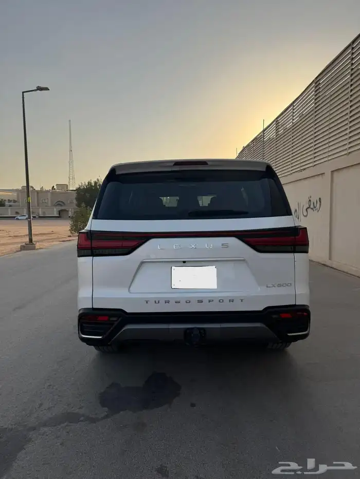 جيب لكزس 2024 BB 4