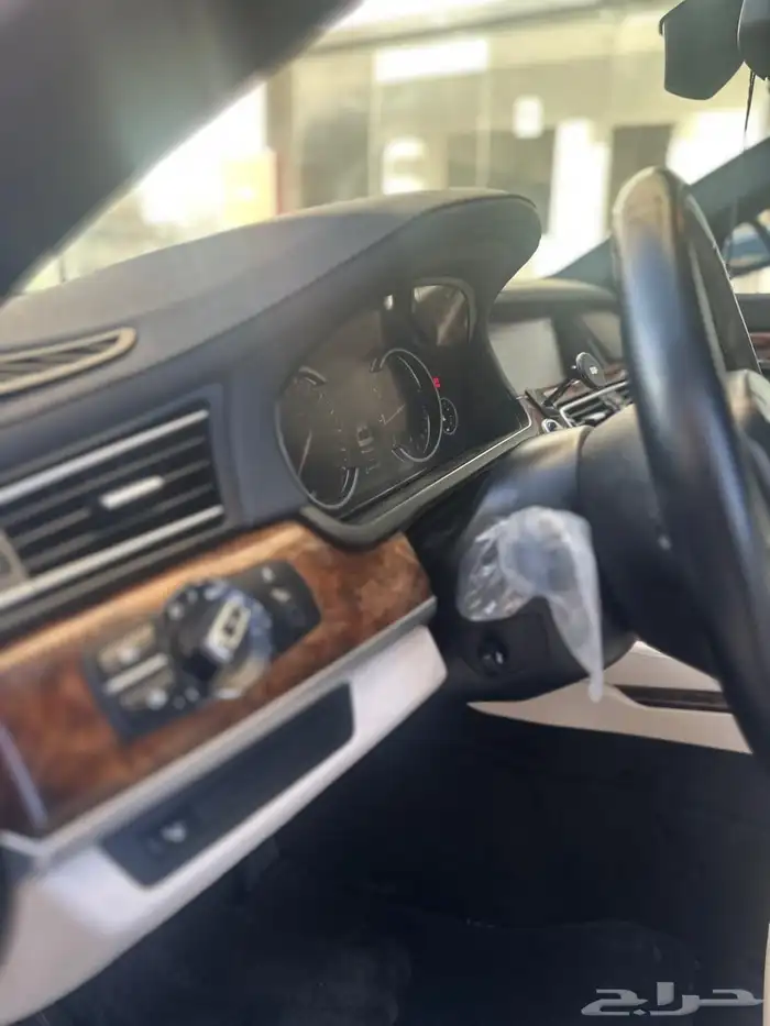 BMW 730Li للبيع 28