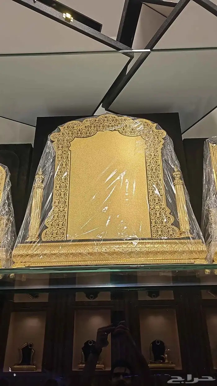 سيوف ودروع وهدايا تذكارية 34