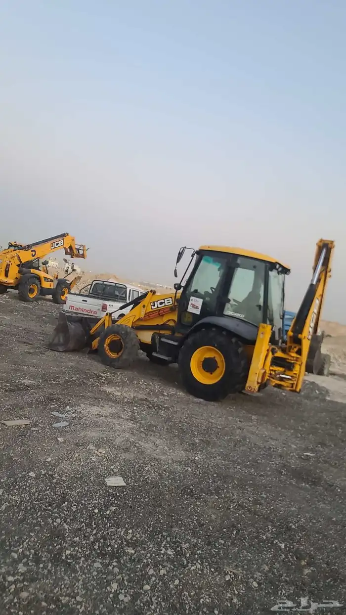 يوجد لدينا رافعات شوكيه وجي سي بي وكرينات للايجار 4