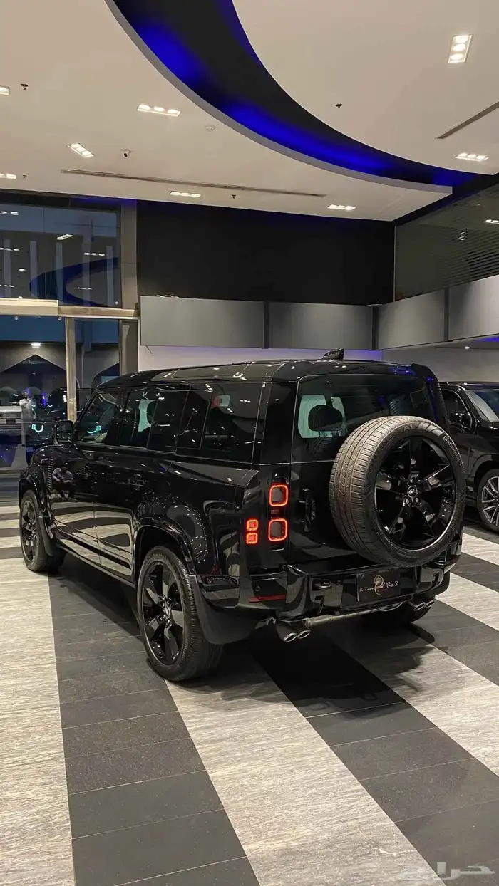 Land Rover Defender 110 V8 2025 4