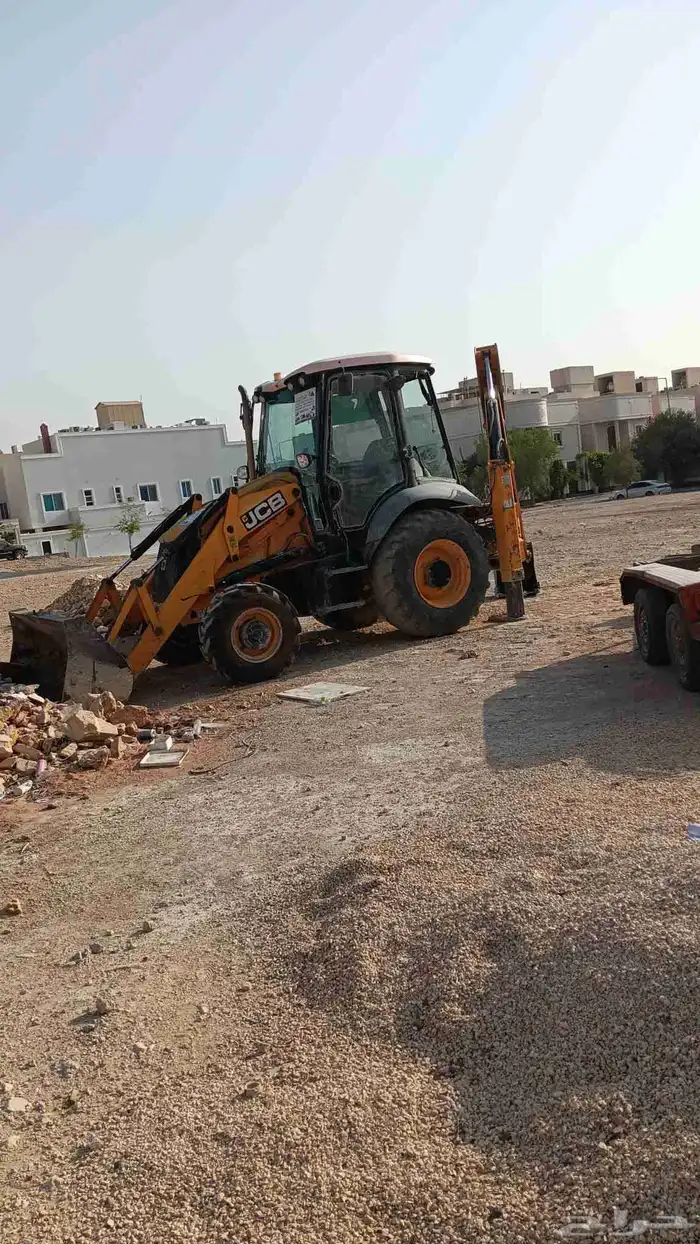 تأجير جميع انوع المعدات الجي سي بي وبكلين ورافعات 4