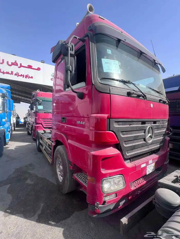 حراج معرض رائد للسيارات والشاحنات والمعدات الثقيله 21