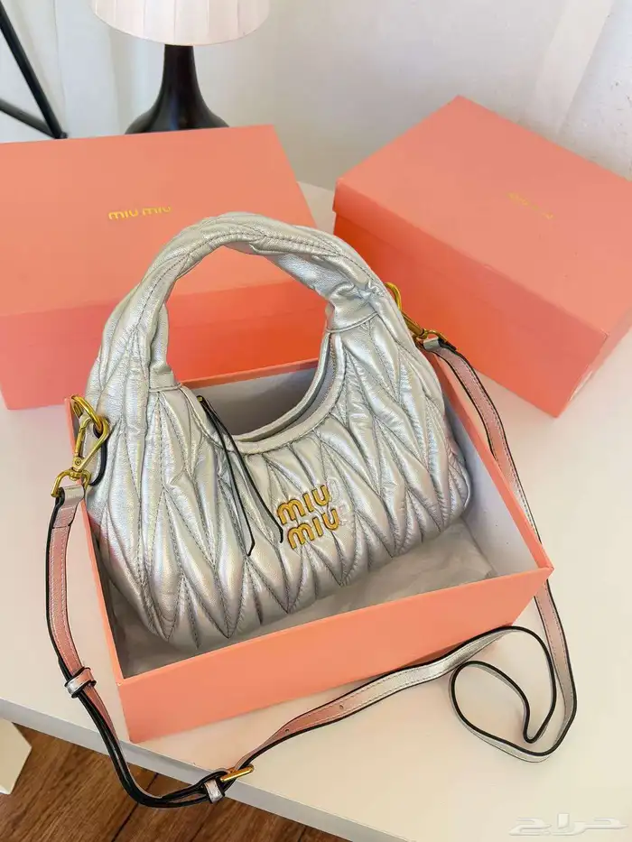 شنط ماركه مع الملاحقات توصيل فوري جده والرياض باقي المدن شحن 21