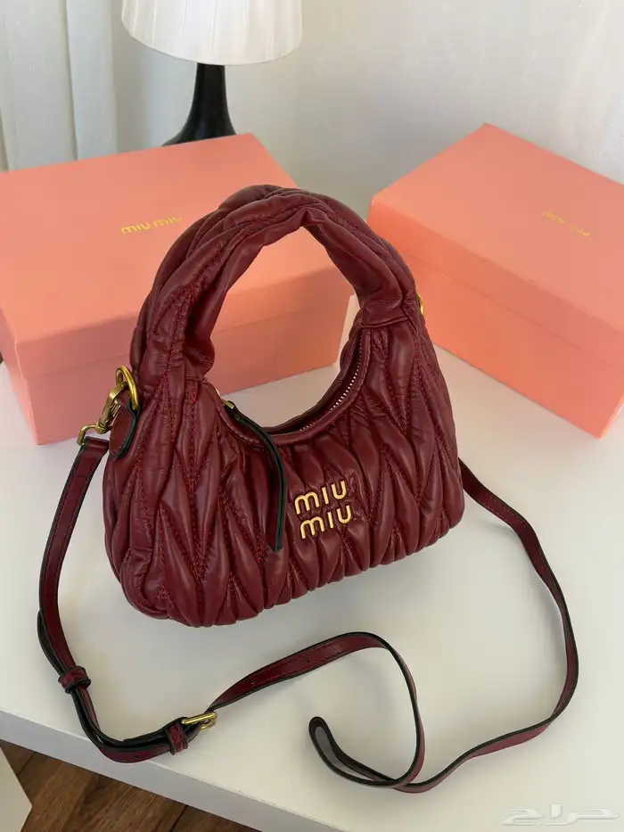 شنط ماركه مع الملاحقات توصيل فوري جده والرياض باقي المدن شحن 12