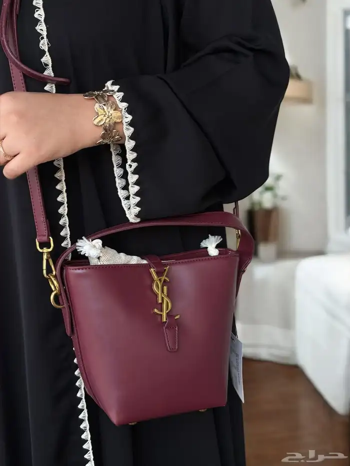 توفرت شنط سالوران لمعه ومطفي حجم مناسب جدا 4