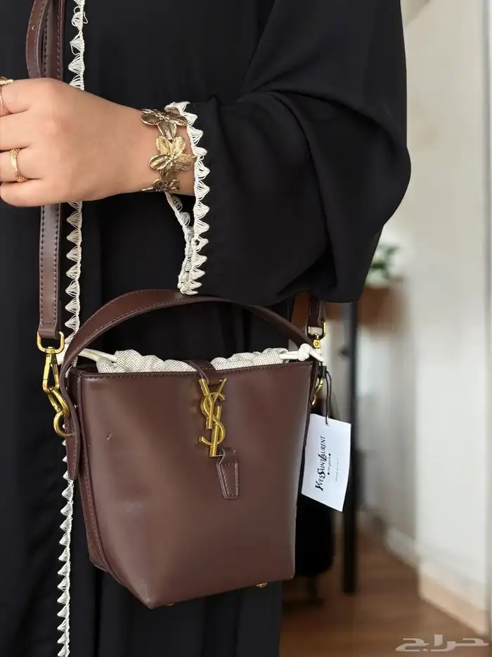 توفرت شنط سالوران لمعه ومطفي حجم مناسب جدا 6