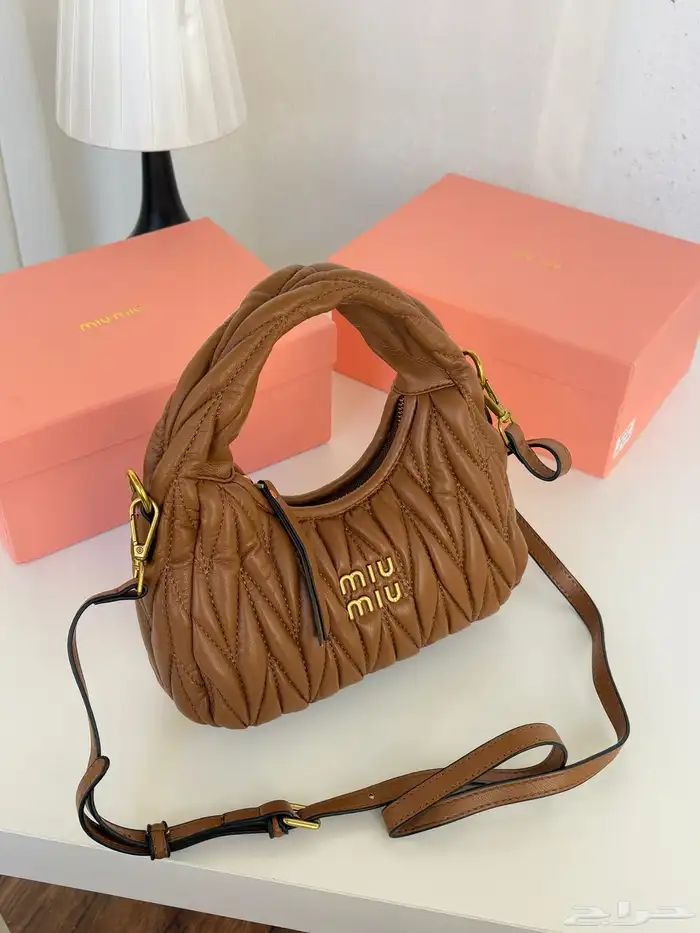 شنط ماركه مع الملاحقات توصيل فوري جده والرياض باقي المدن شحن 7