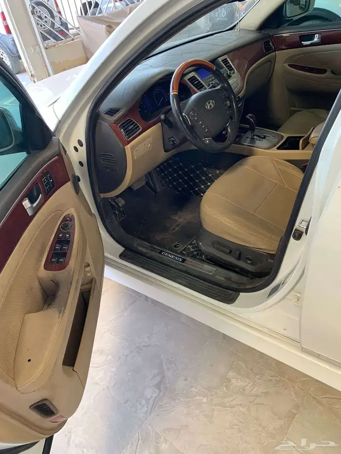 جنسس بنزين 2013 15