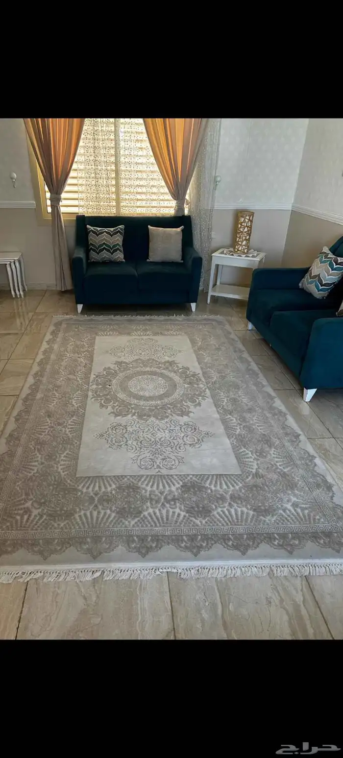 مراتب ولباد وسجاد وطاوله كمبيوتر 9