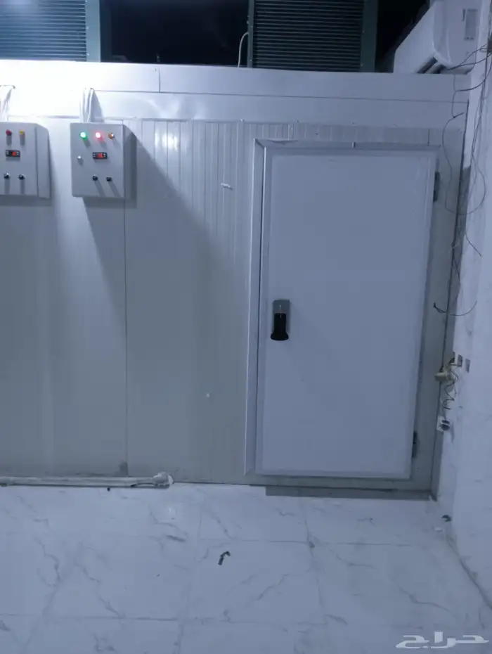 يقوم المصنع العربي بتصنيع جميع ادوات المطاعم وغرف التجميد 26