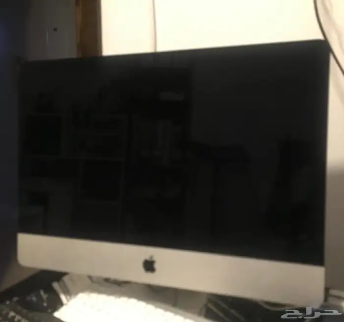 شاشة كمبيوتر معا كيبورد وماوس 0