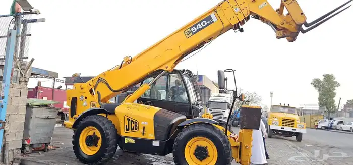 للايجار الرفعات الشوكيه والسيزرات والرفعات الترسكوبيه 1
