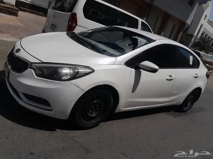 كيا سيراتو 2016 قير اتوماتيك بنزين ممشي 337 km مكينه تو 2