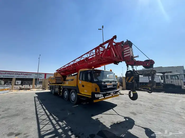 يوجد لدينا رافعات شوكيه وجي سي بي وكرينات للايجار 5