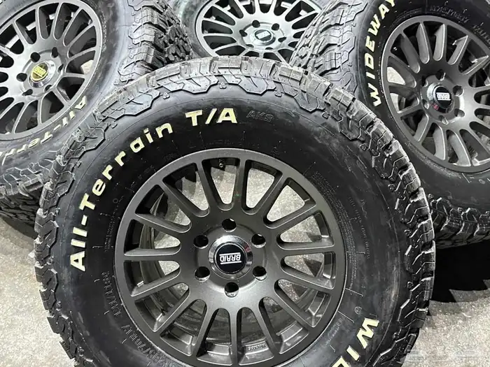 جنوط برايد 6 مسمار مع كفرات نص حجري مقاس 17 0