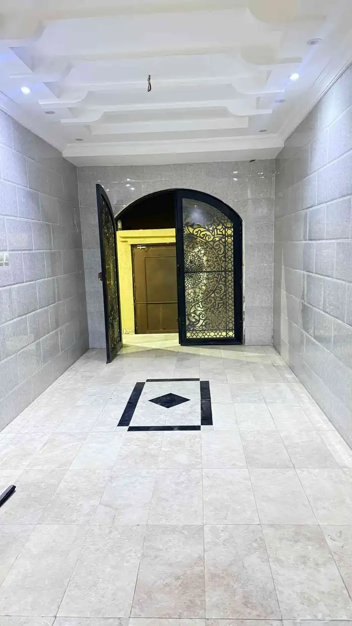شقة للايجار موقع مميز 4 غرف _ حي الصالحية مع الحمدانية 1