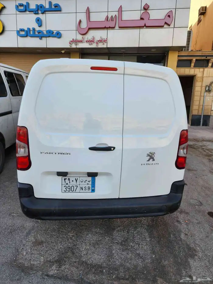 بيجو بارتنر 2023 ممشي 85 الف 9