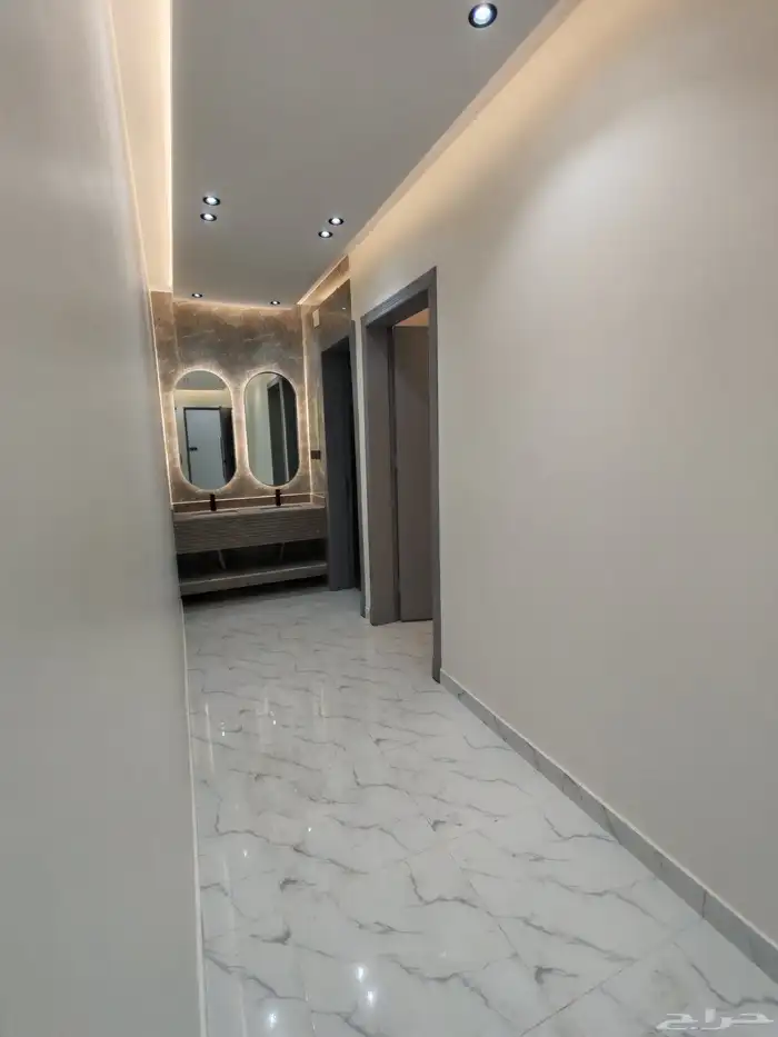 للبيع روف درج خارجي مساحه 377 شمال الخميس بسعر 650 الف 26