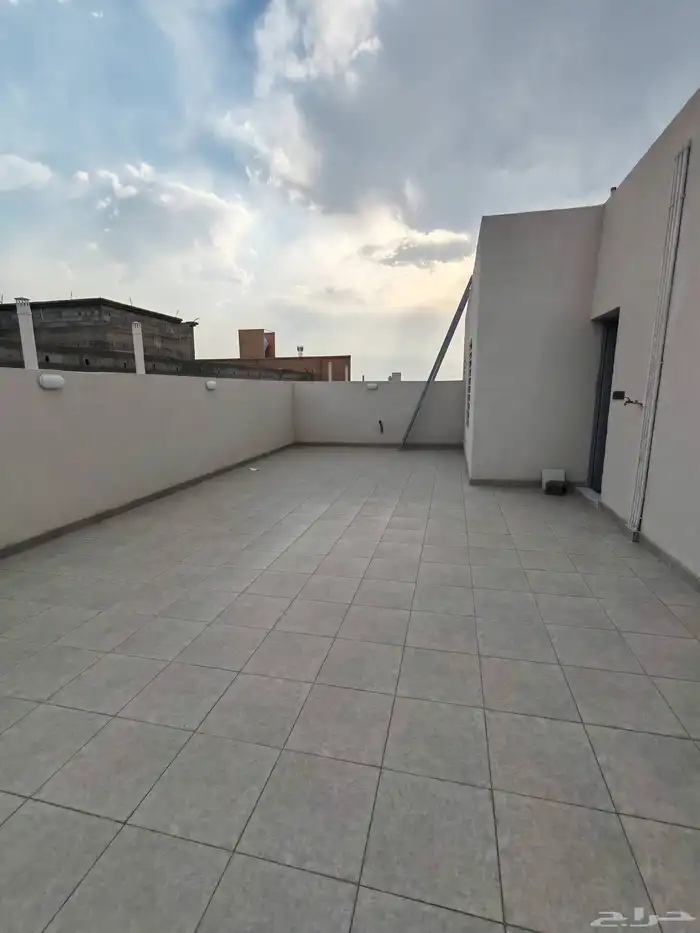 للبيع روف درج خارجي مساحه 377 شمال الخميس بسعر 650 الف 20