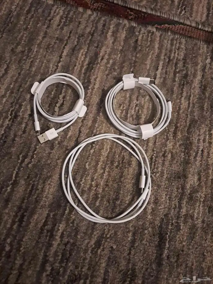 شواحن ايفون اصليه 1