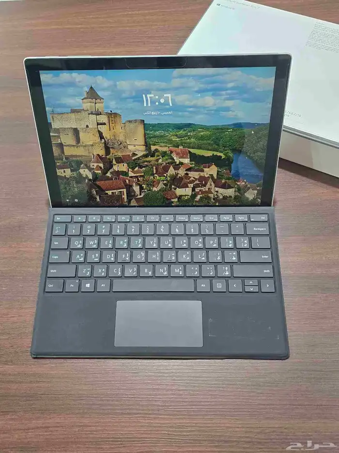 مايكروسوفت سيرفس برو 7  الجيل العاشر Core i5 8