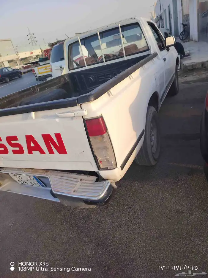سياره ددسن طيبه وزينه والمكينه والقير شرط المكيف شغال بس 3