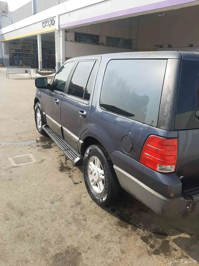 فورد اكسبيديشن موديل 2004 1