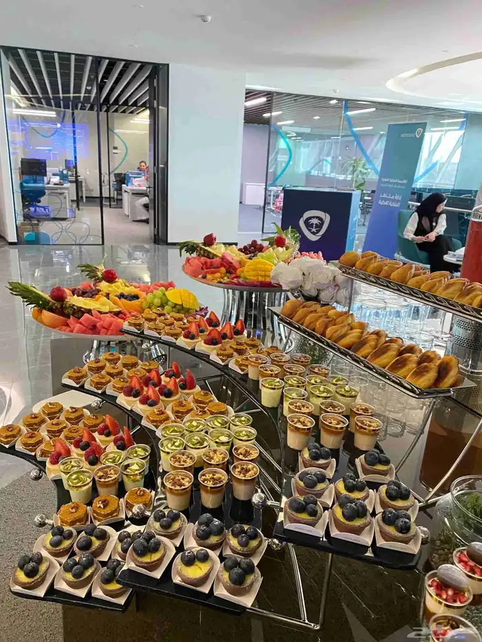 كفي بريك شاشات سناكات بوفيه مفتوح طاولات عشاء كراسي 2